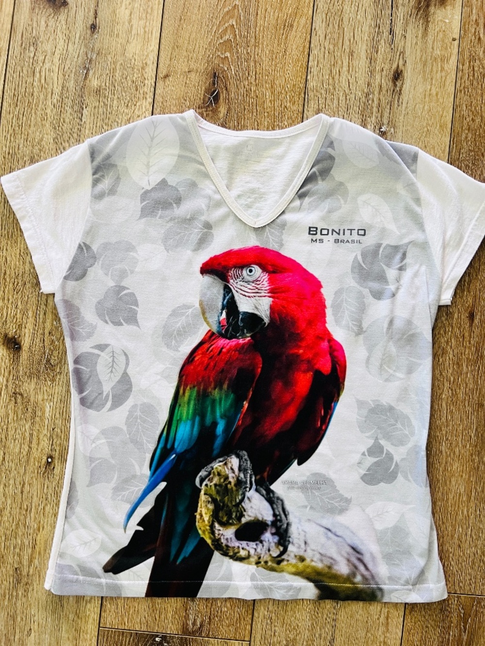Bonito Brazil Scarlet Macaw Graphic Souvenir T-Shirt